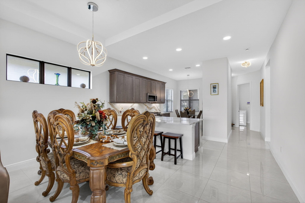 4805 Saint Armands Way - Photo 14