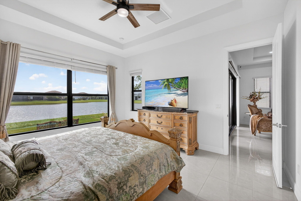 4805 Saint Armands Way - Photo 21