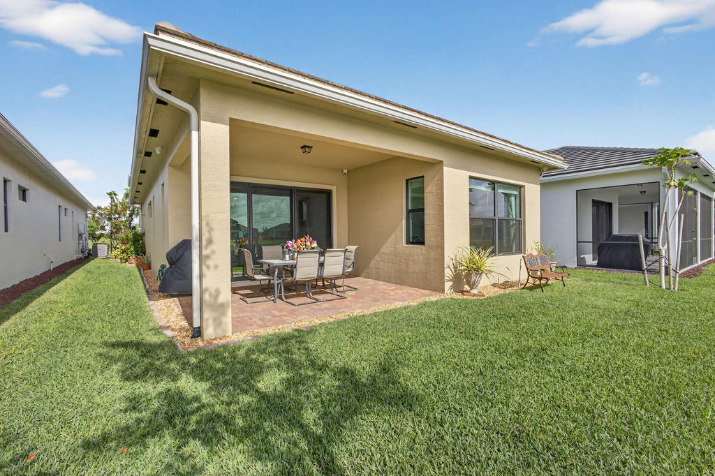 4805 Saint Armands Way - Photo 45