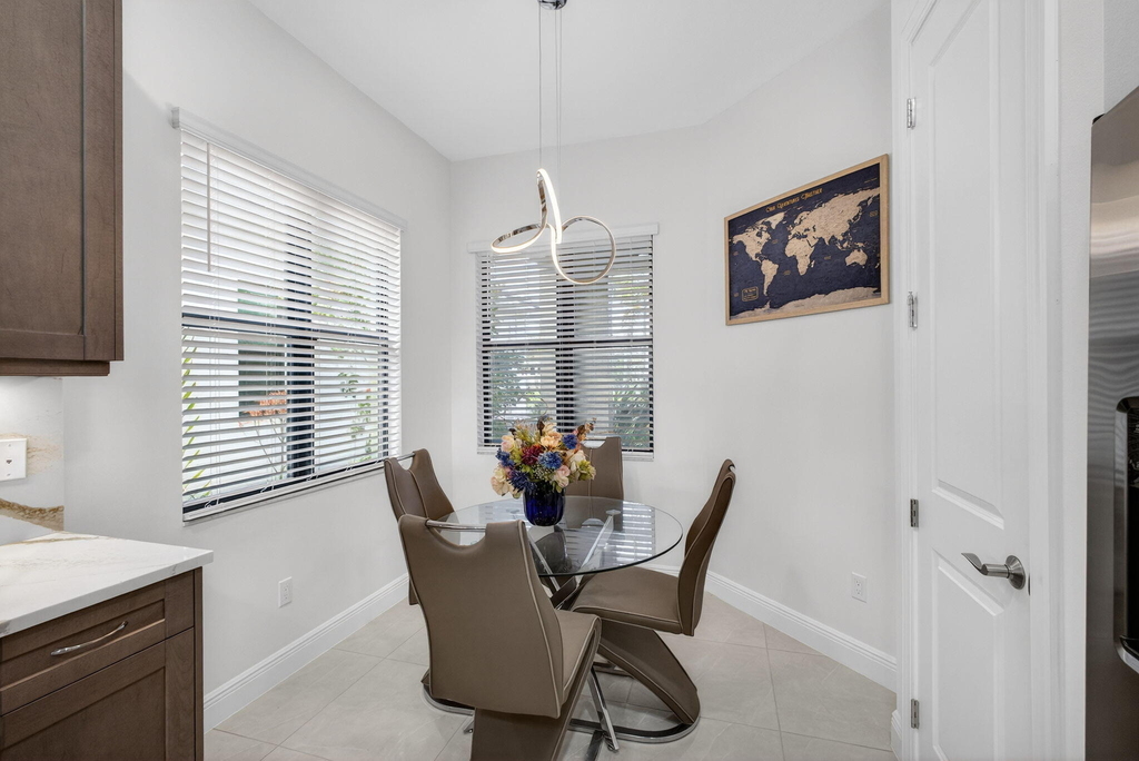 4805 Saint Armands Way - Photo 11