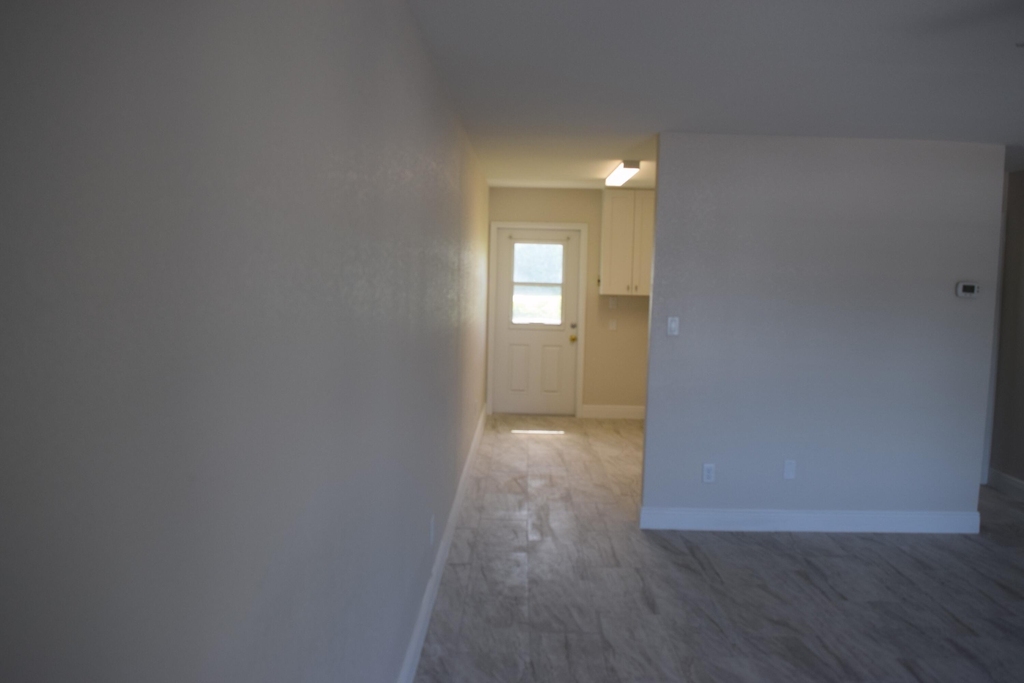 207 Southland Drive - Photo 2