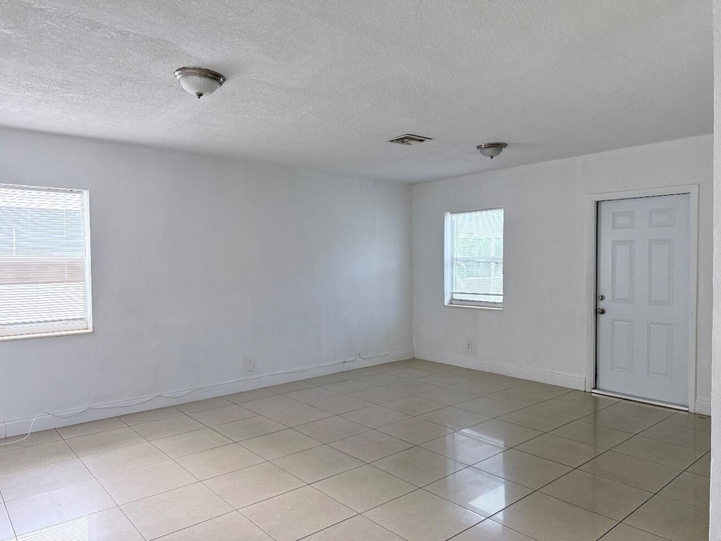 16100 Ne 10th Avenue - Photo 14