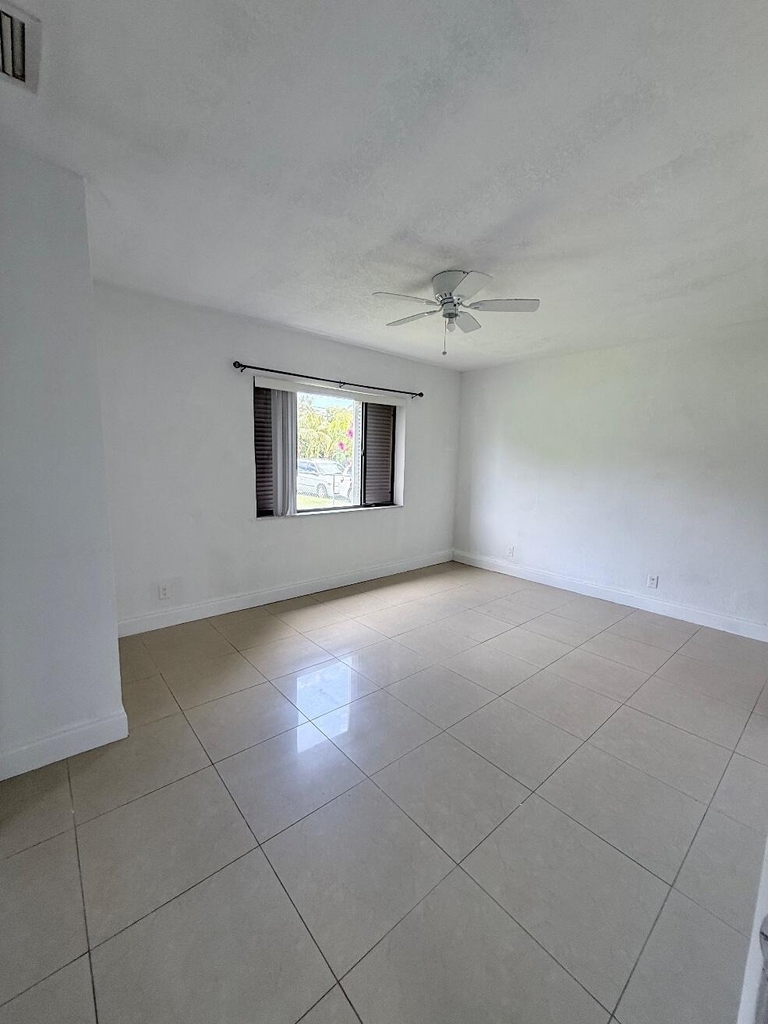 16100 Ne 10th Avenue - Photo 11