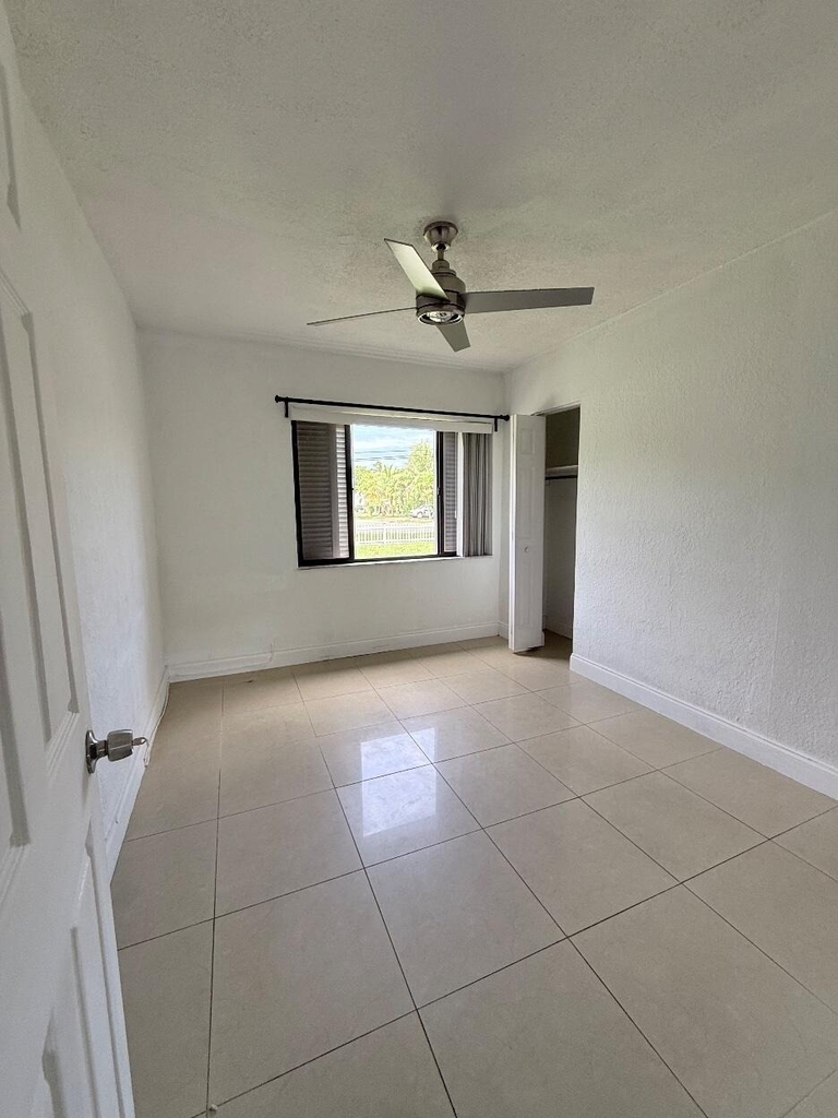 16100 Ne 10th Avenue - Photo 9