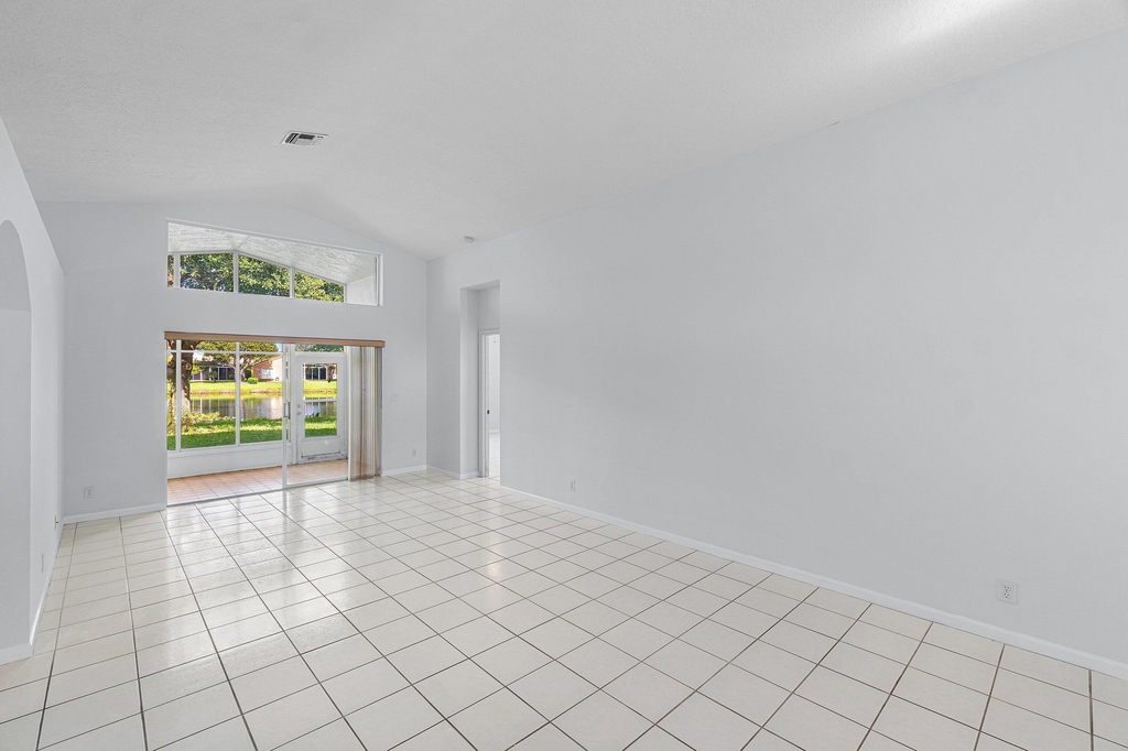 5737 Royal Club Dr. Drive - Photo 3