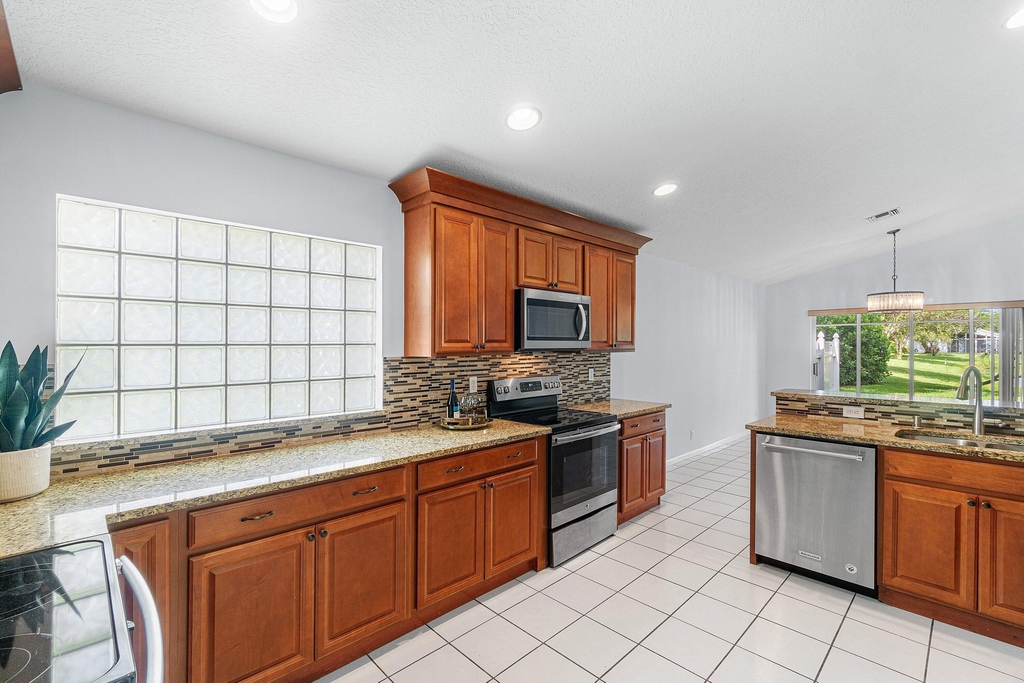 5737 Royal Club Dr. Drive - Photo 12
