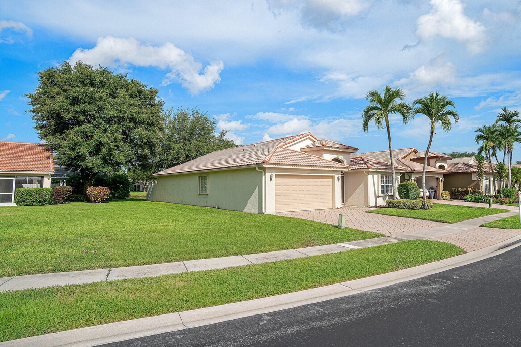 5737 Royal Club Dr. Drive - Photo 1