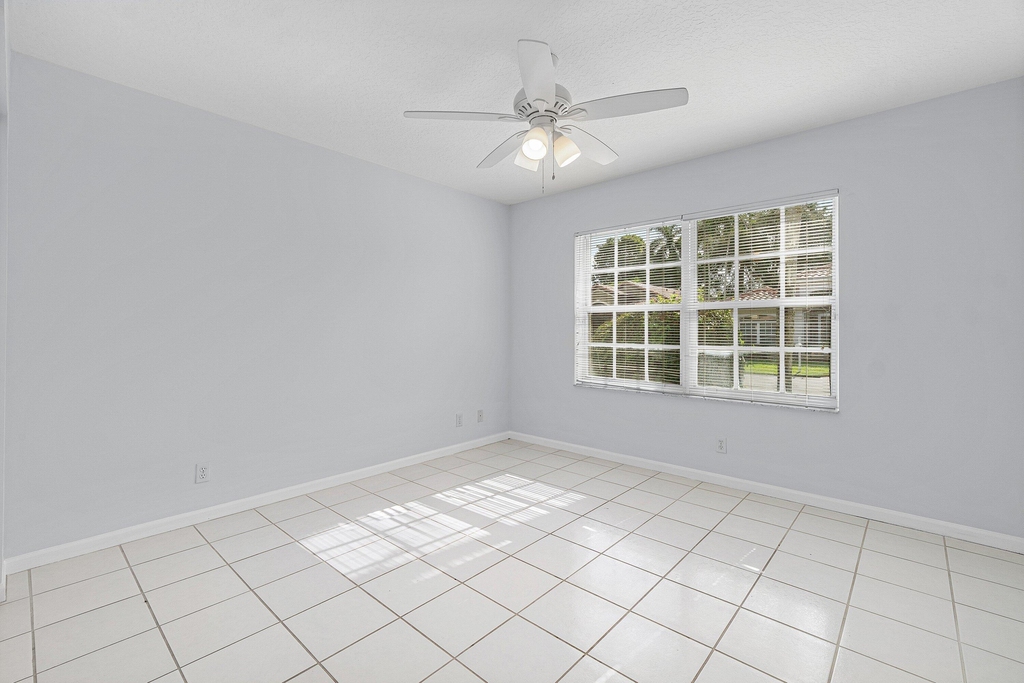5737 Royal Club Dr. Drive - Photo 15