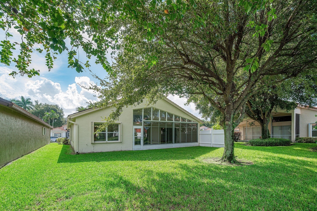 5737 Royal Club Dr. Drive - Photo 30