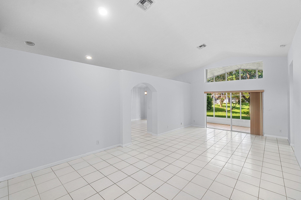5737 Royal Club Dr. Drive - Photo 2