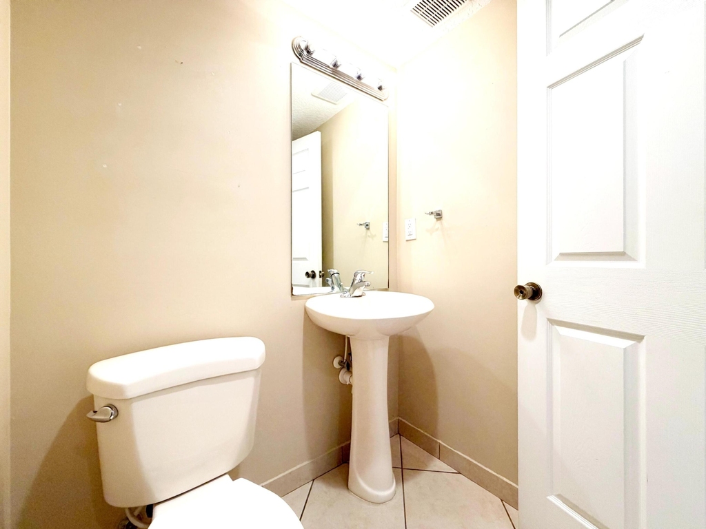 975 Sw 143rd - Photo 5