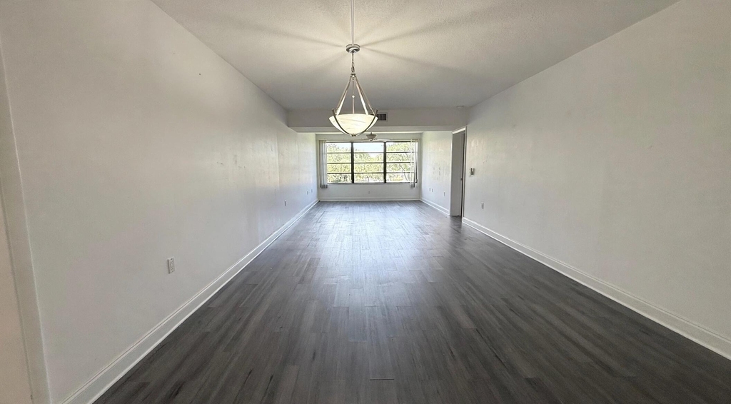 6025 Balboa Circle - Photo 5