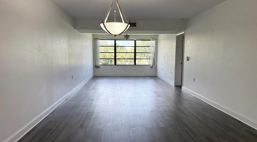 6025 Balboa Circle - Photo 4
