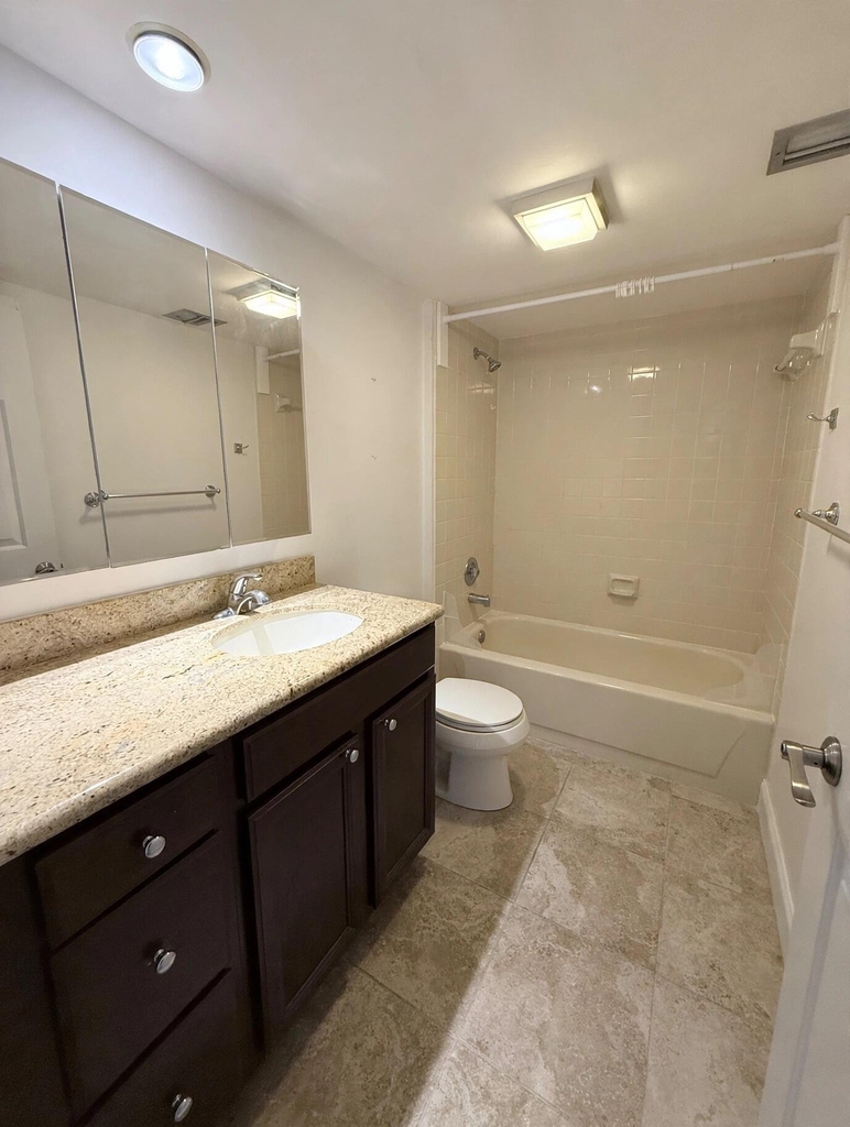 6025 Balboa Circle - Photo 11
