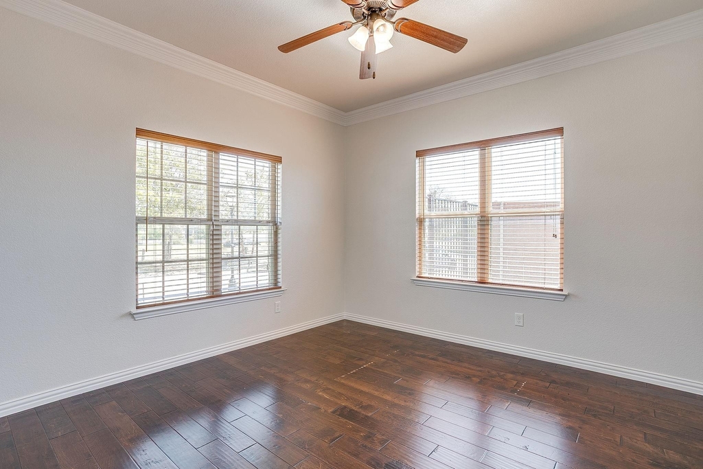 213 Park Villa Lane - Photo 4