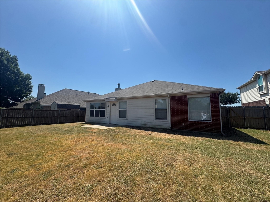 2405 Kariba Lane - Photo 19