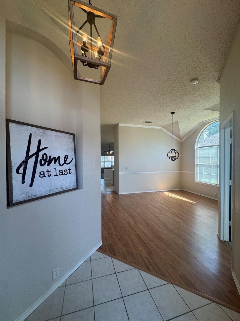 2405 Kariba Lane - Photo 2