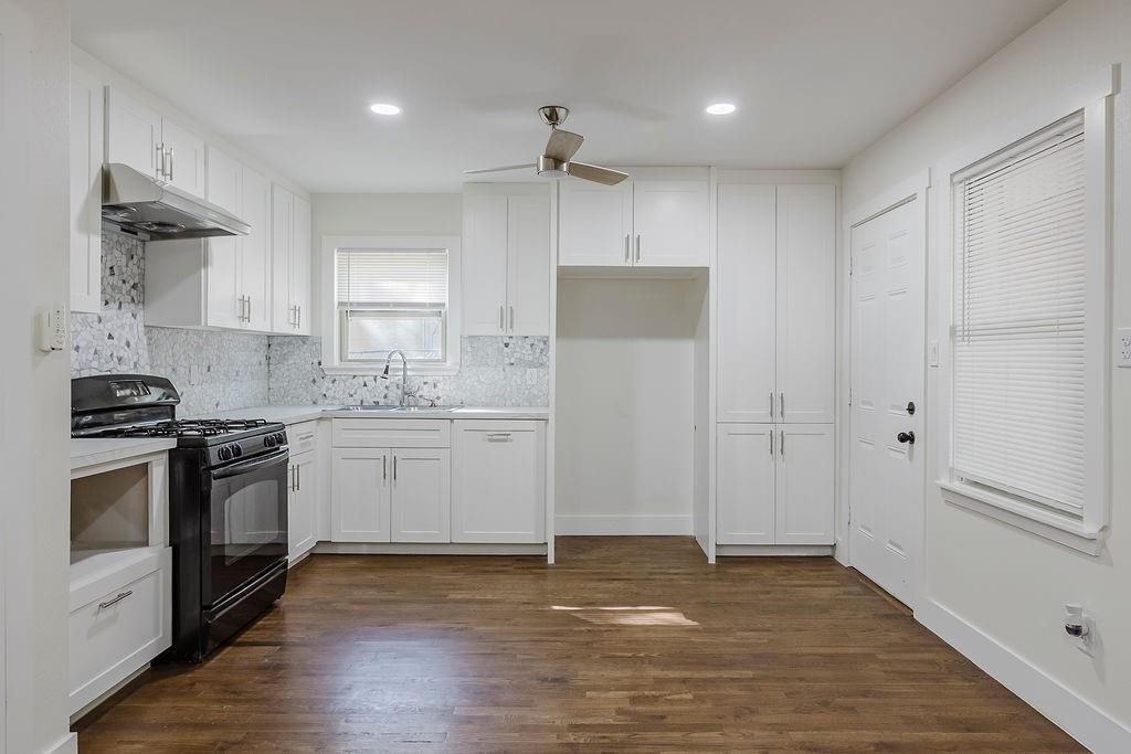 4712 Laverda Drive - Photo 8