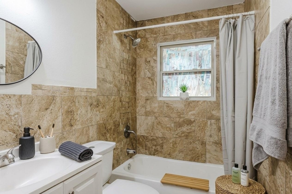 4712 Laverda Drive - Photo 6