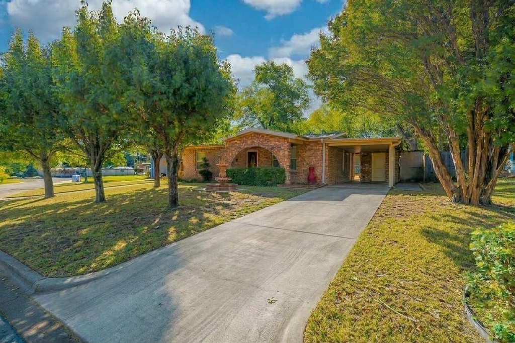 4712 Laverda Drive - Photo 1