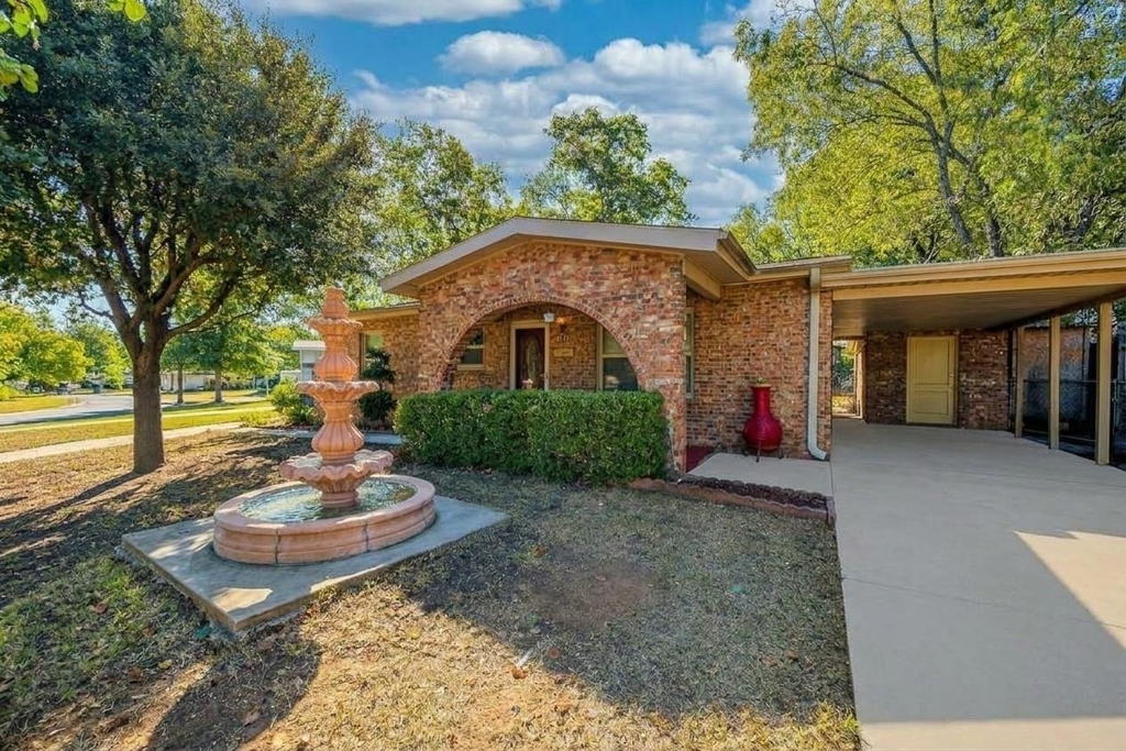 4712 Laverda Drive - Photo 0