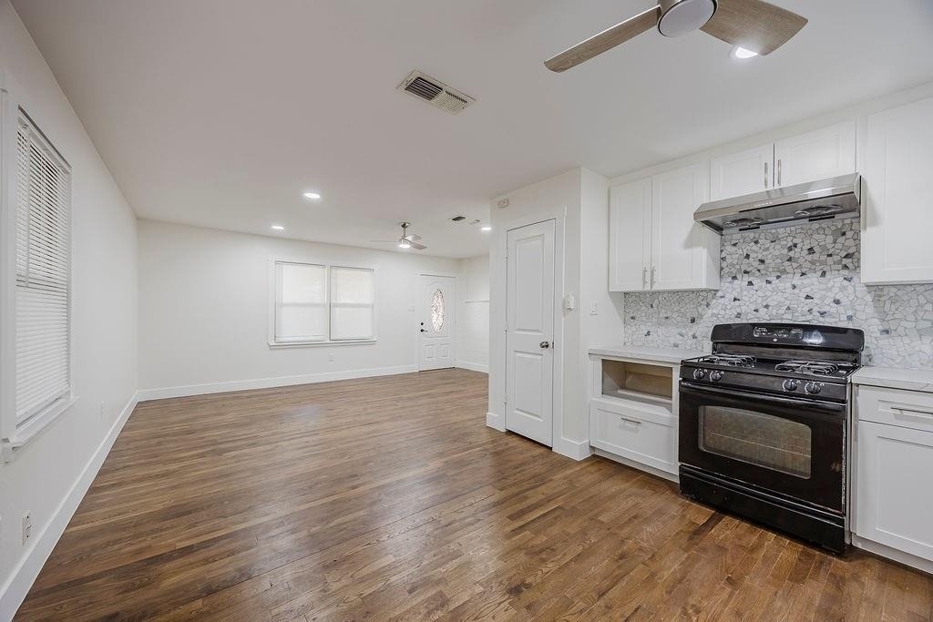 4712 Laverda Drive - Photo 11
