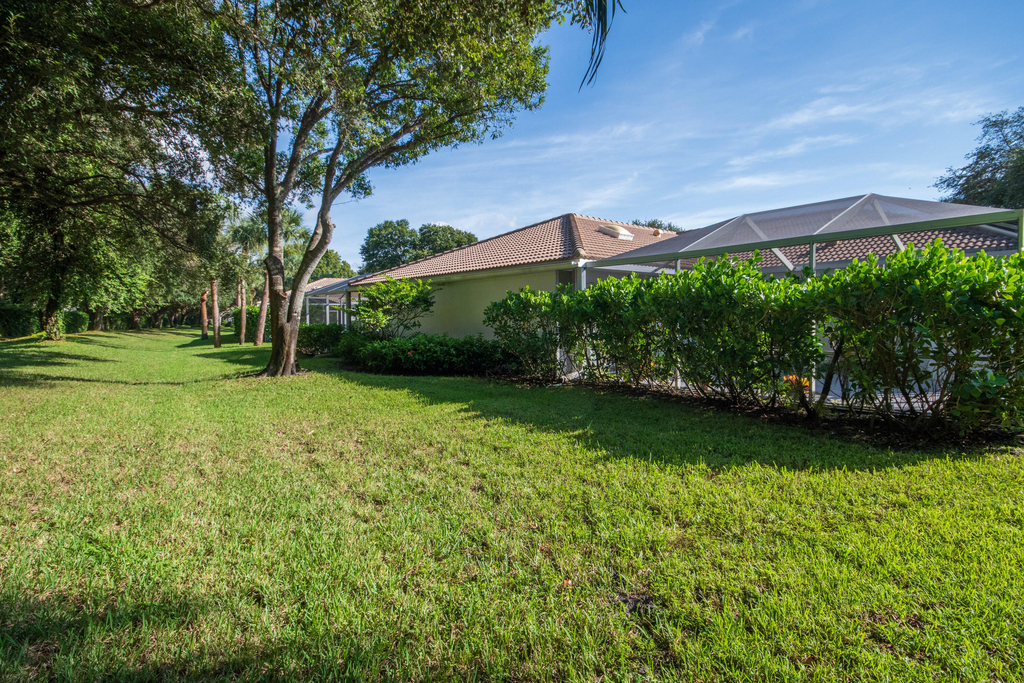 8704 Chapman Oak Court - Photo 0