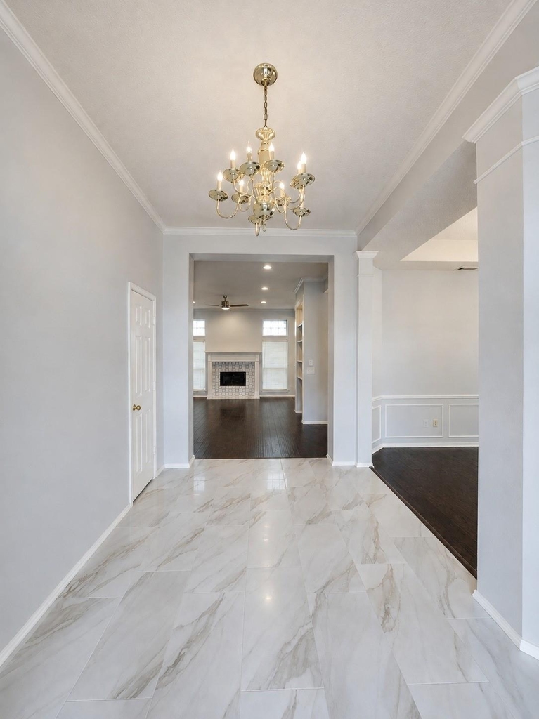 10512 Napa Valley Drive - Photo 2