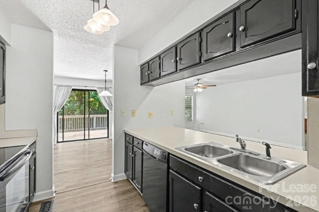 988 Cranberry Circle - Photo 10
