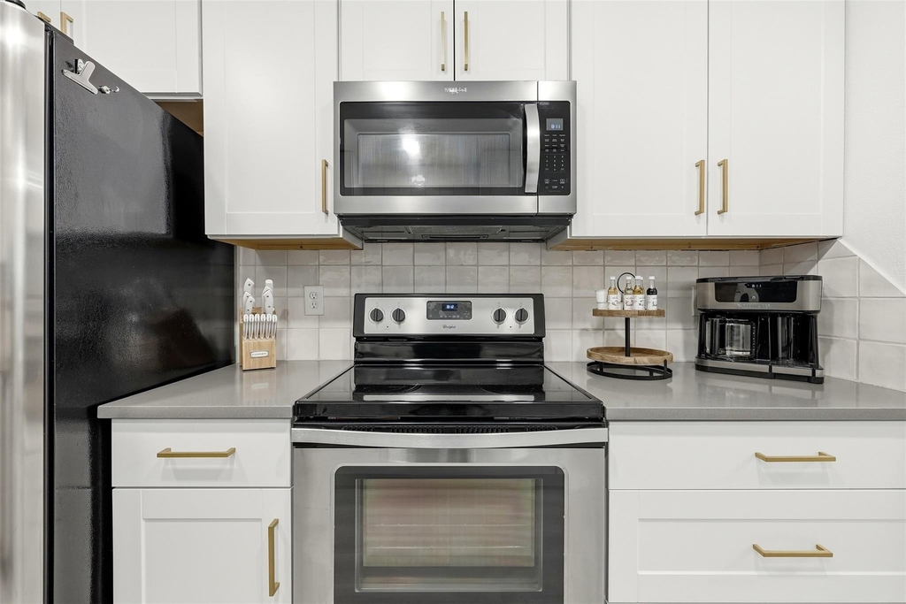 1214 W Hudgins - Photo 7
