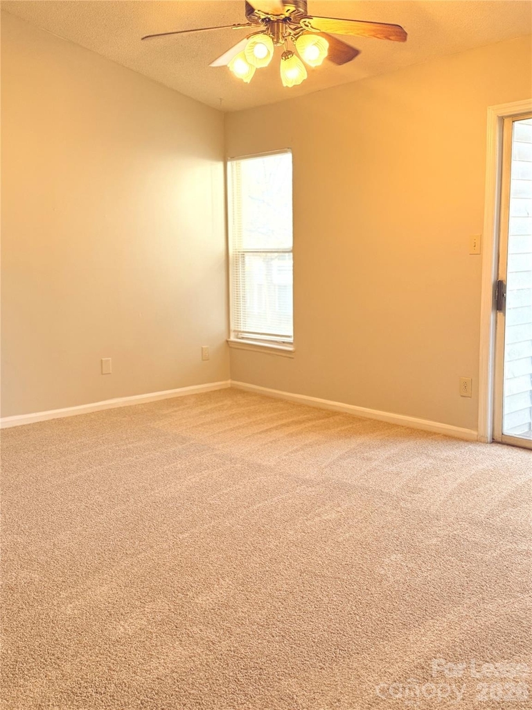9627 Vinca Circle - Photo 3