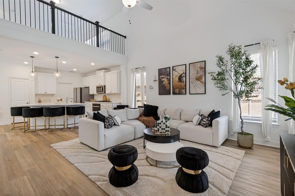 3906 Belleview Place - Photo 5