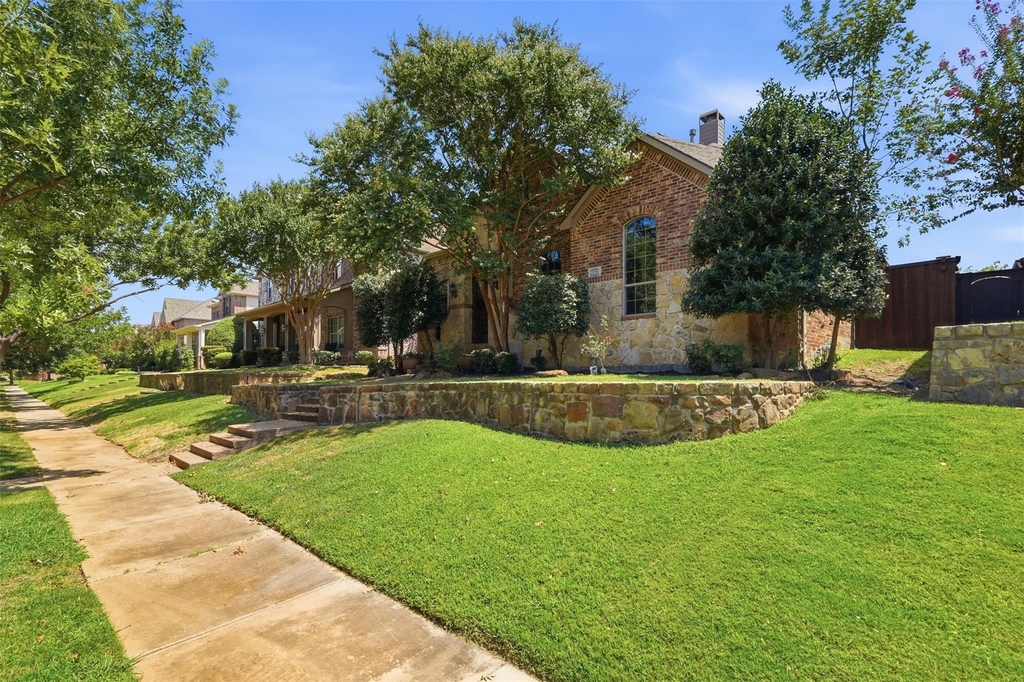 2310 Queen Morgan Lane - Photo 2