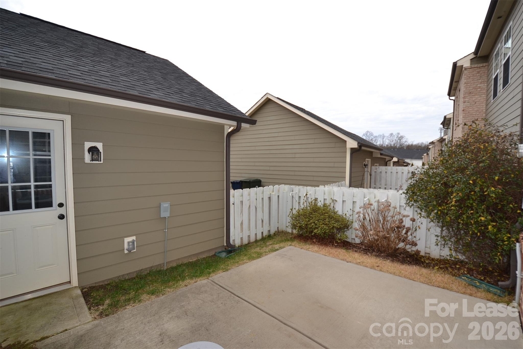 19904 Lamp Lighters Way - Photo 16