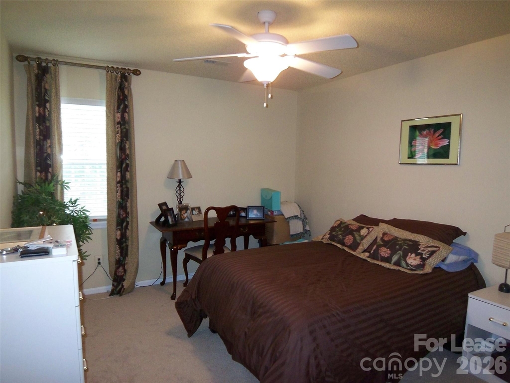 6010 Kenmore Lane - Photo 3