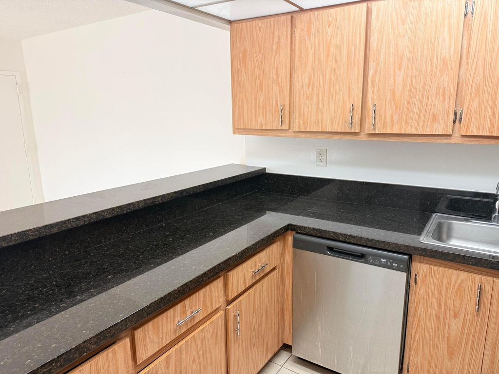 5981 Washington Street - Photo 8