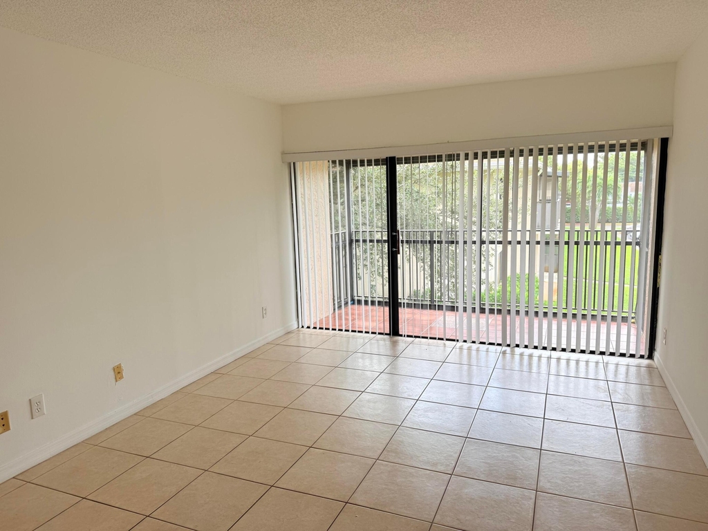 5981 Washington Street - Photo 6