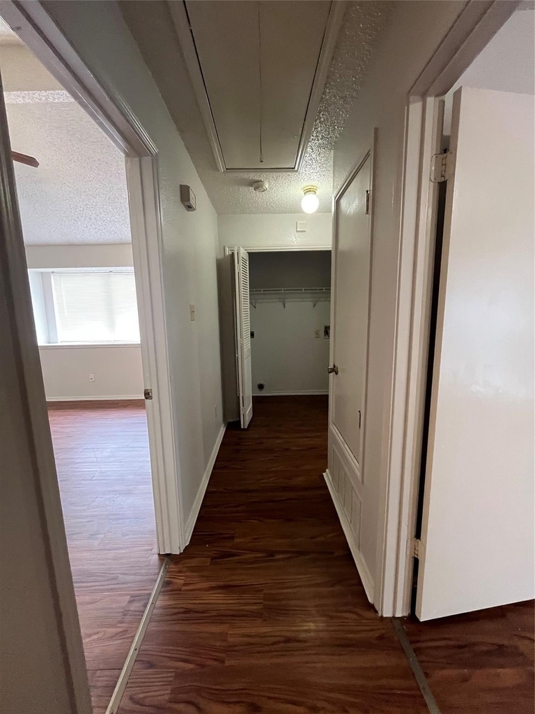 724 Ballard Street - Photo 10