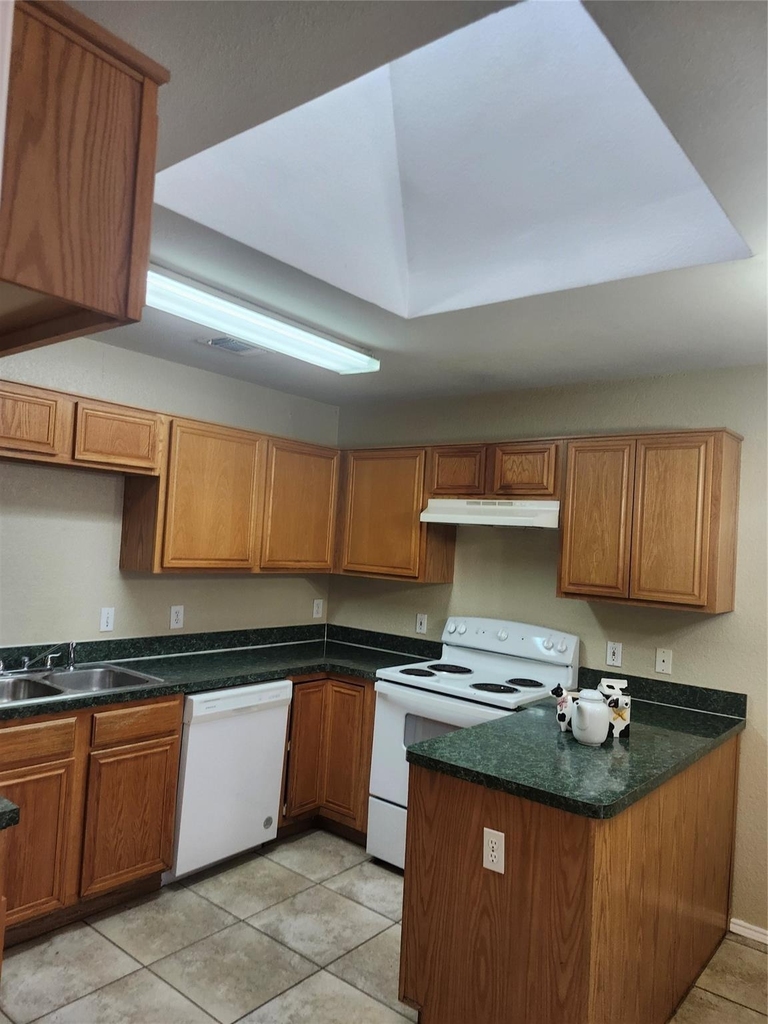 9290 Crimnson Court - Photo 8