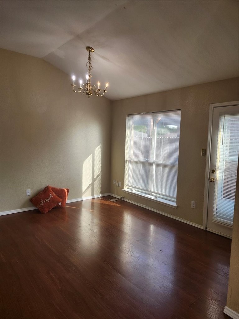 9290 Crimnson Court - Photo 5