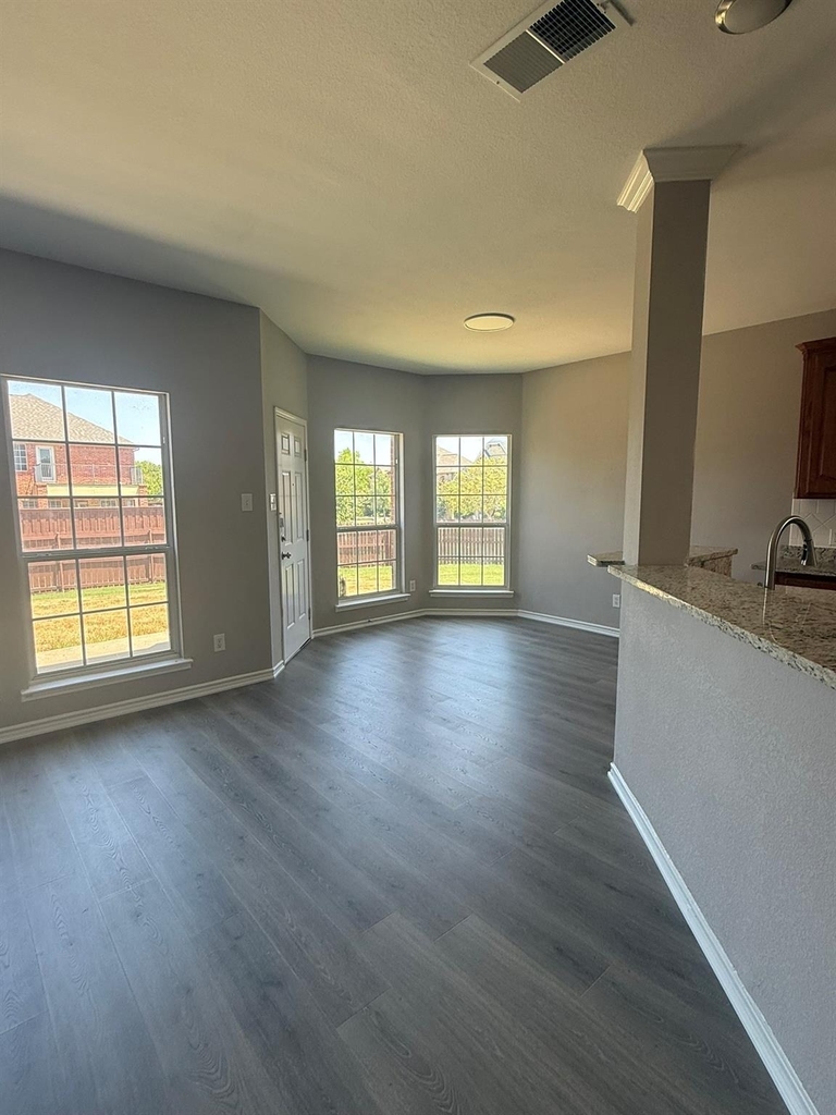 1220 Resaca Drive - Photo 6