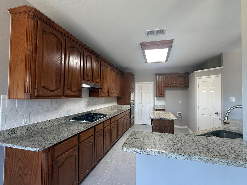 1220 Resaca Drive - Photo 5