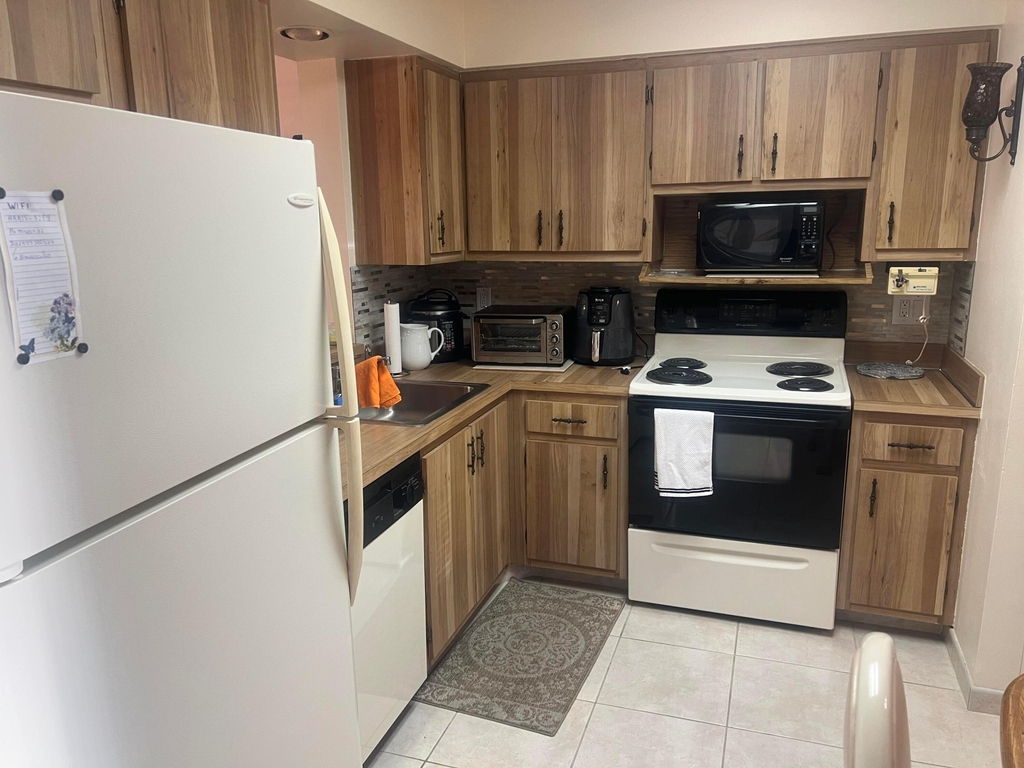 480 Nw 76th Avenue - Photo 6