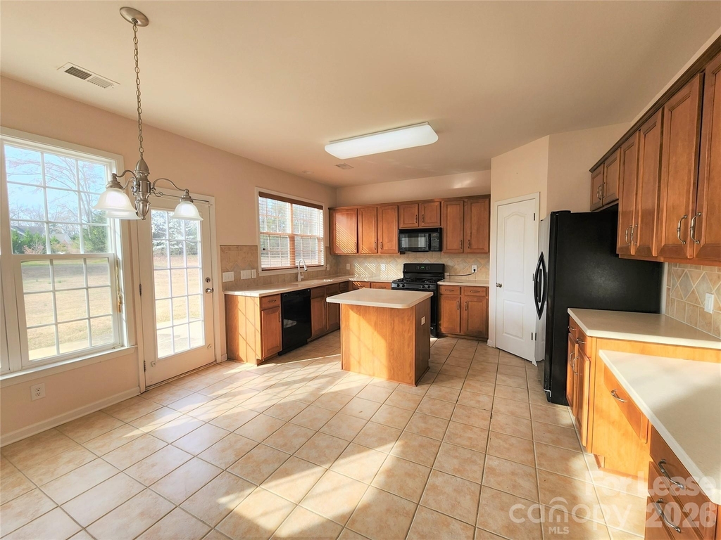 9618 Chanson Place - Photo 10