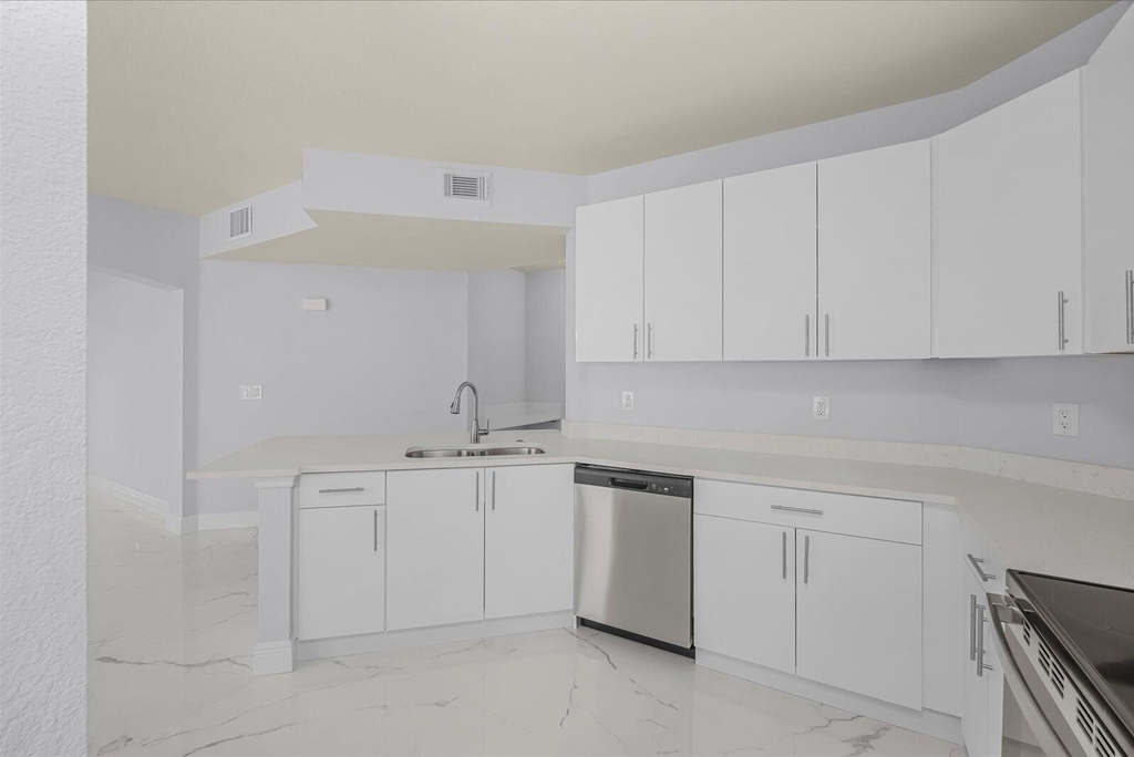 128 Sw Peacock Boulevard - Photo 10
