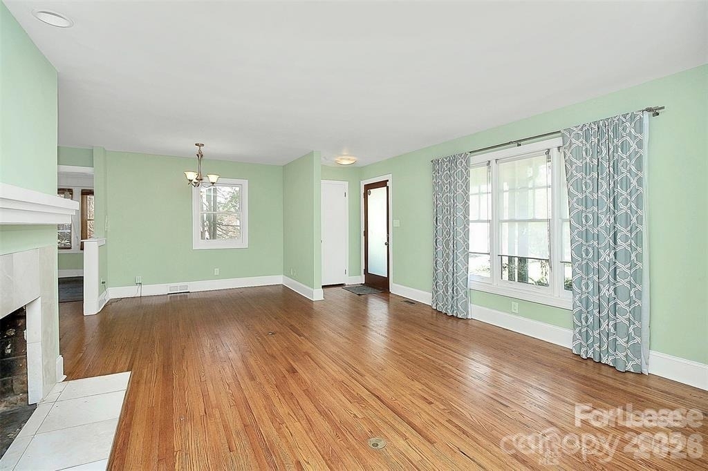 1326 Pinecrest Avenue - Photo 5