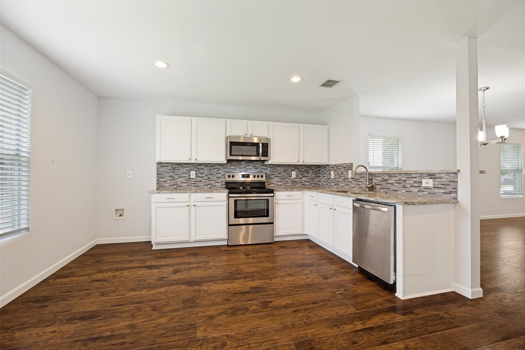 708 Claiborn Lane - Photo 5
