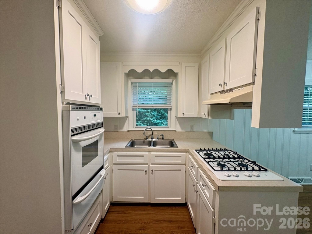 109 Holly Drive - Photo 5