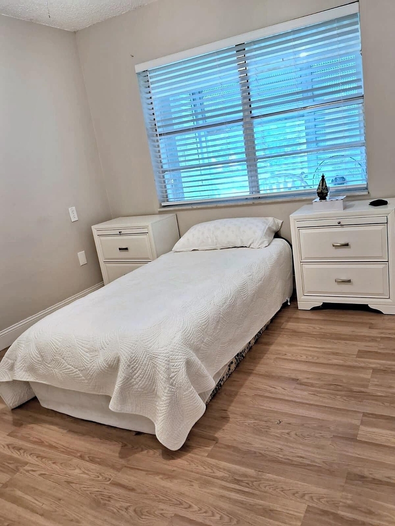 4334 Nw 9th Avenue - Photo 8