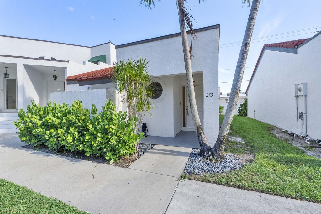 273 Nw 36th Avenue - Photo 0